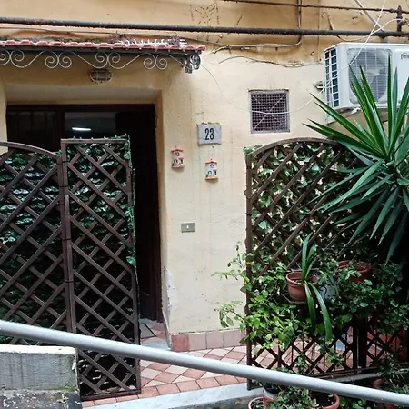 Casetta 23 * Naples